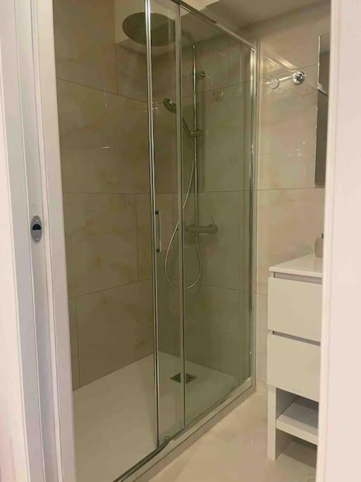 Appartamento Con Piscina E Sauna Bissone Exteriér fotografie