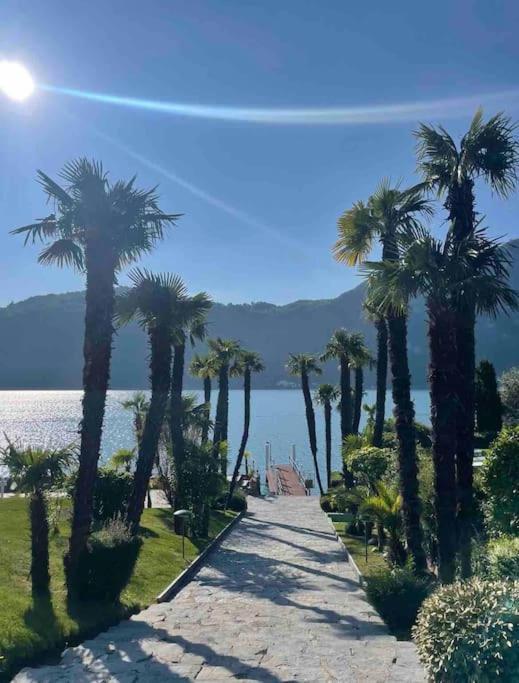Appartamento Con Piscina E Sauna Bissone Exteriér fotografie